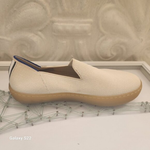 Rothy's Cream Loafers. NWT. Size 5.5 - Picture 3 of 9